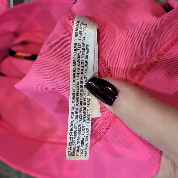 Victoria's Secret Bra - Picture 8 of 8